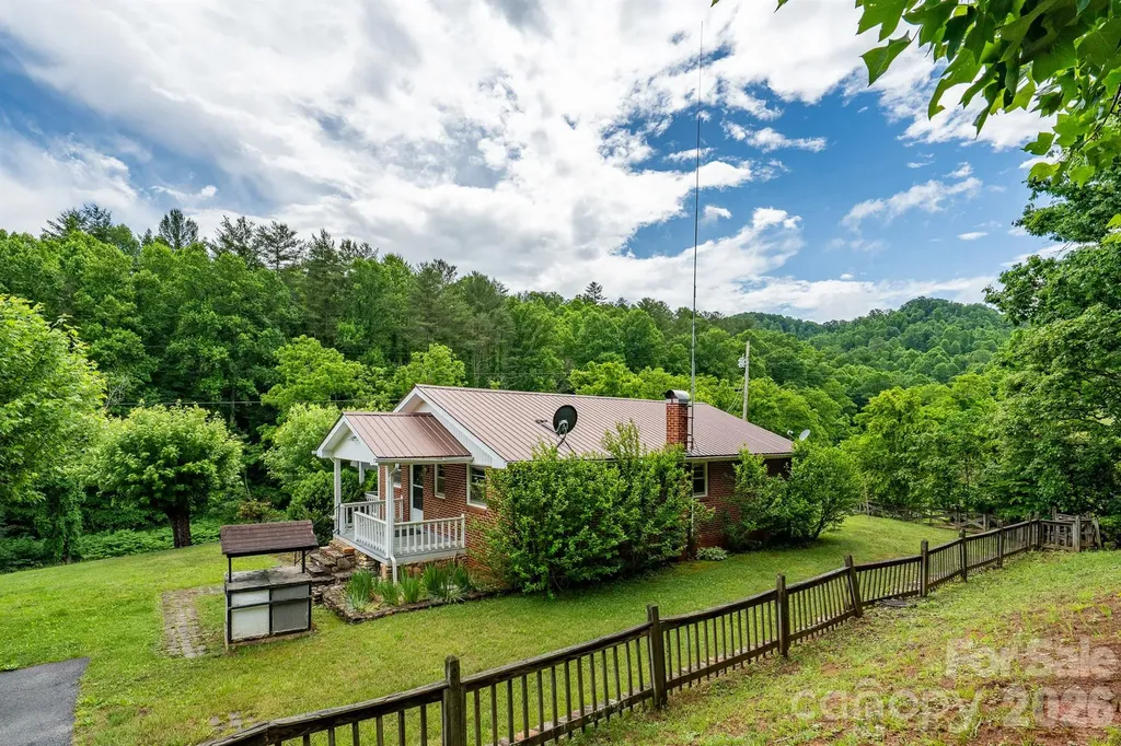 302 Sprinkle Branch Road Marshall NC 28753