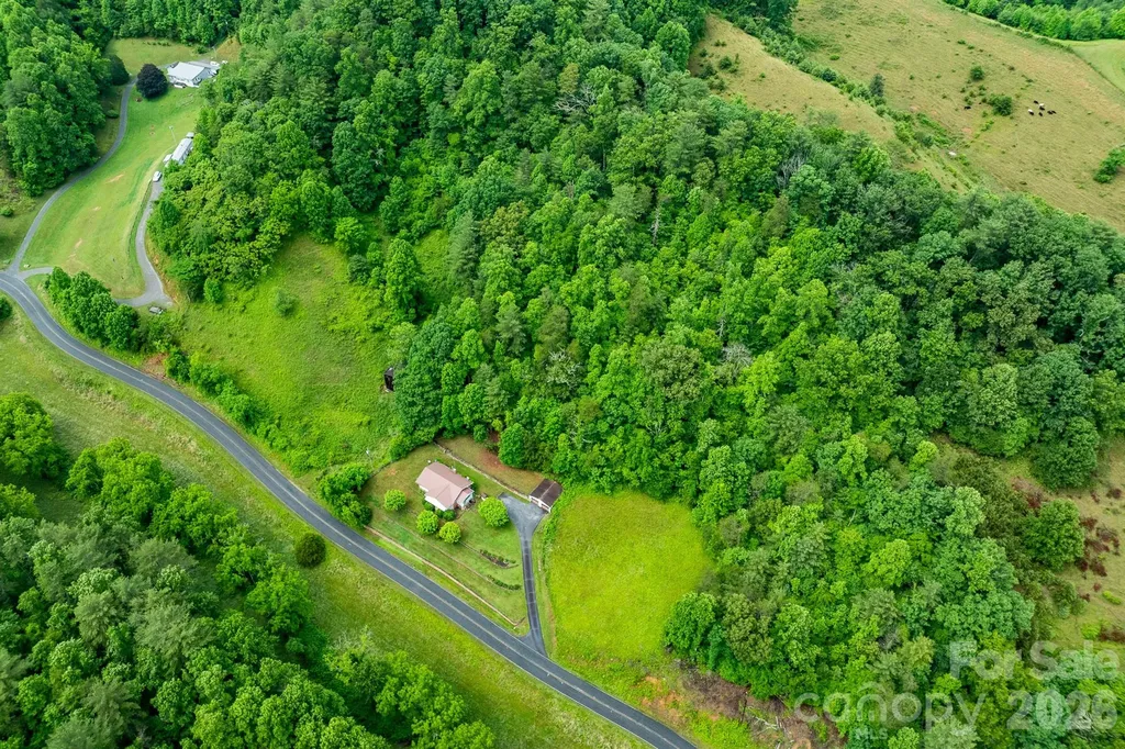 302 Sprinkle Branch Road Marshall NC 28753