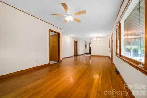 302 Sprinkle Branch Road Marshall NC 28753