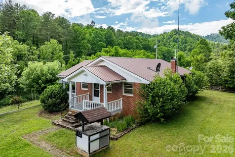 302 Sprinkle Branch Road Marshall NC 28753