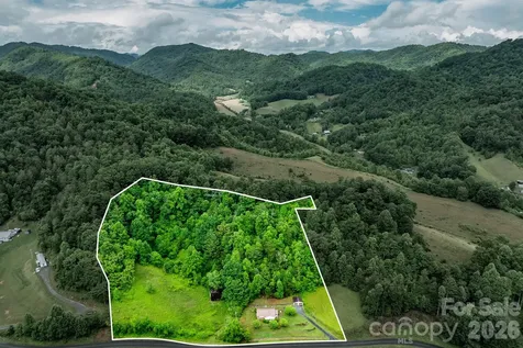 302 Sprinkle Branch Road Marshall NC 28753