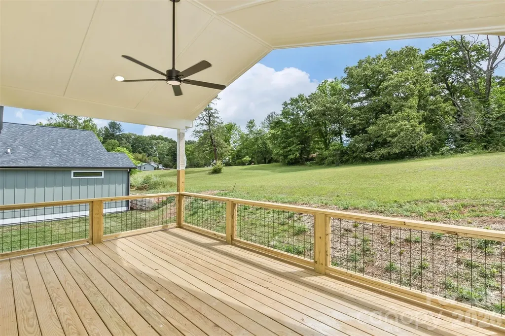 112 Peyton Elaine Road Clyde NC 28721