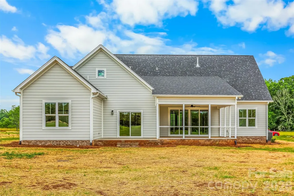 184 Armsworthy Road Advance NC 27006