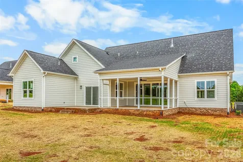184 Armsworthy Road Advance NC 27006