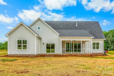 184 Armsworthy Road Advance NC 27006