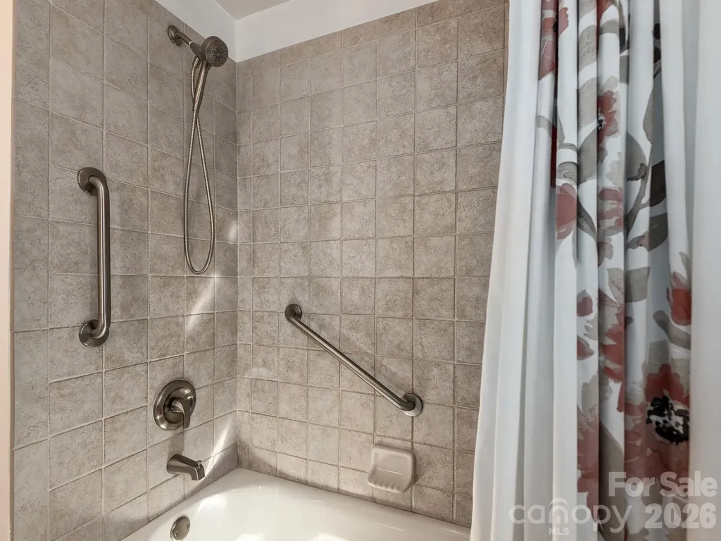 147 W Oakview Road Asheville NC 28806