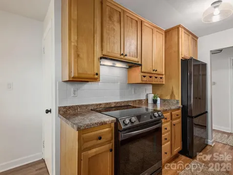 147 W Oakview Road Asheville NC 28806