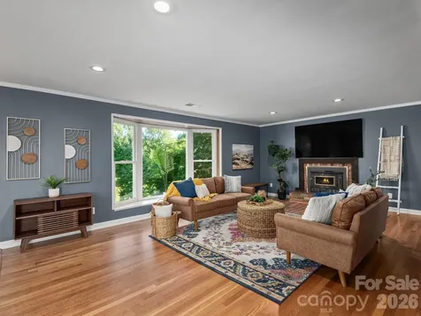 147 W Oakview Road Asheville NC 28806
