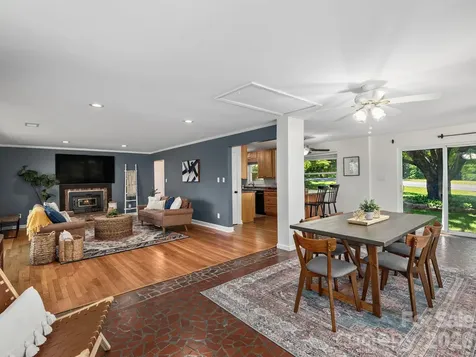 147 W Oakview Road Asheville NC 28806