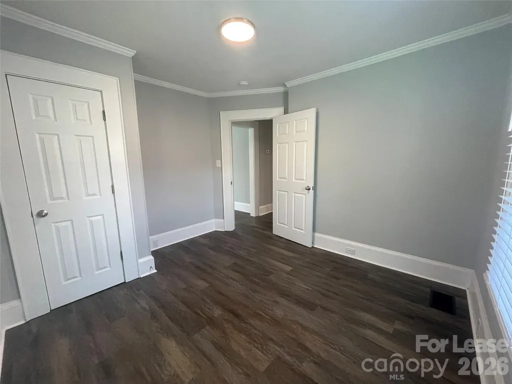 624 Pinoca Road Charlotte NC 28208