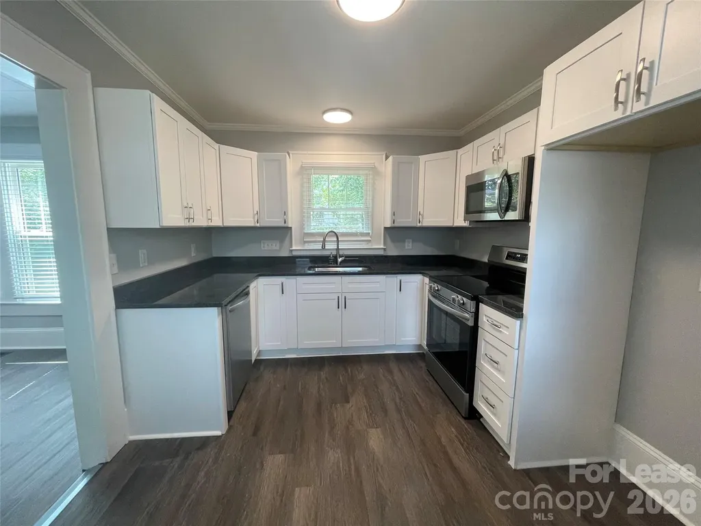 624 Pinoca Road Charlotte NC 28208
