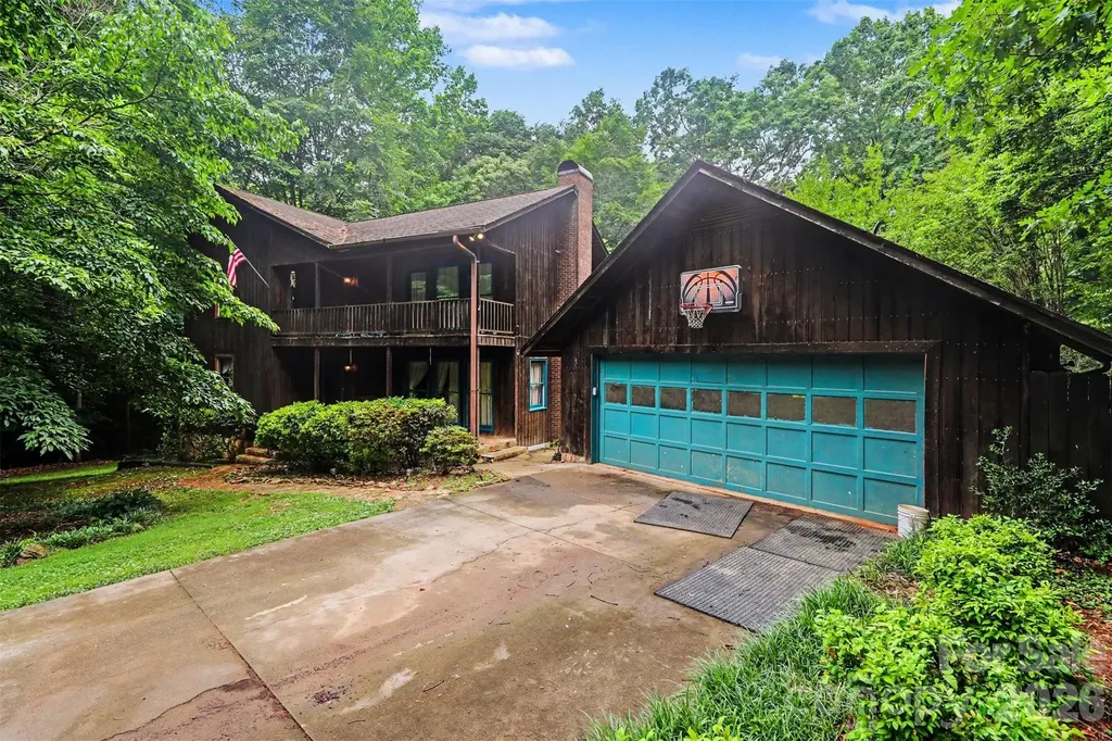 152 Shadywood Lane Statesville NC 28677