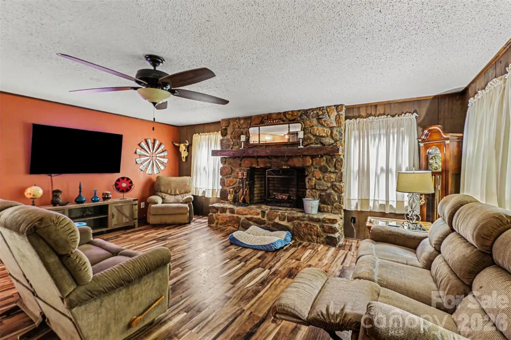 152 Shadywood Lane Statesville NC 28677