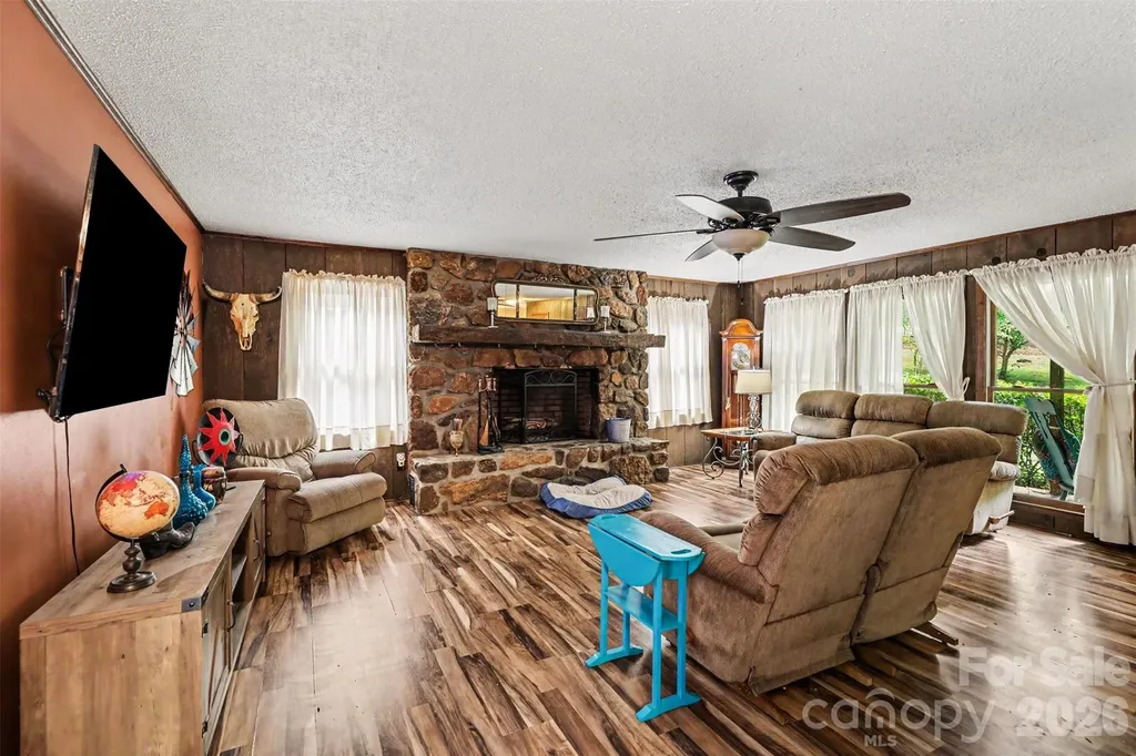 152 Shadywood Lane Statesville NC 28677