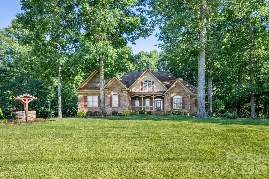 8325 Curico Lane Charlotte NC 28227