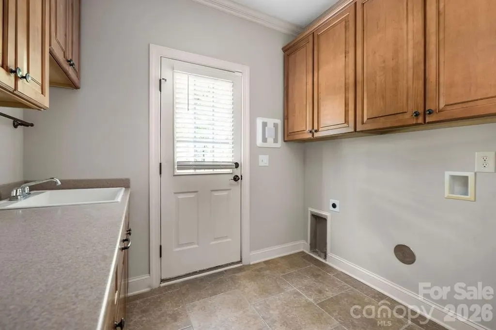8325 Curico Lane Charlotte NC 28227