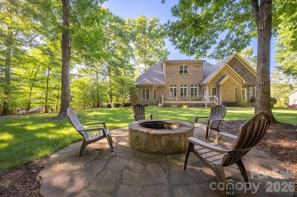 8325 Curico Lane Charlotte NC 28227