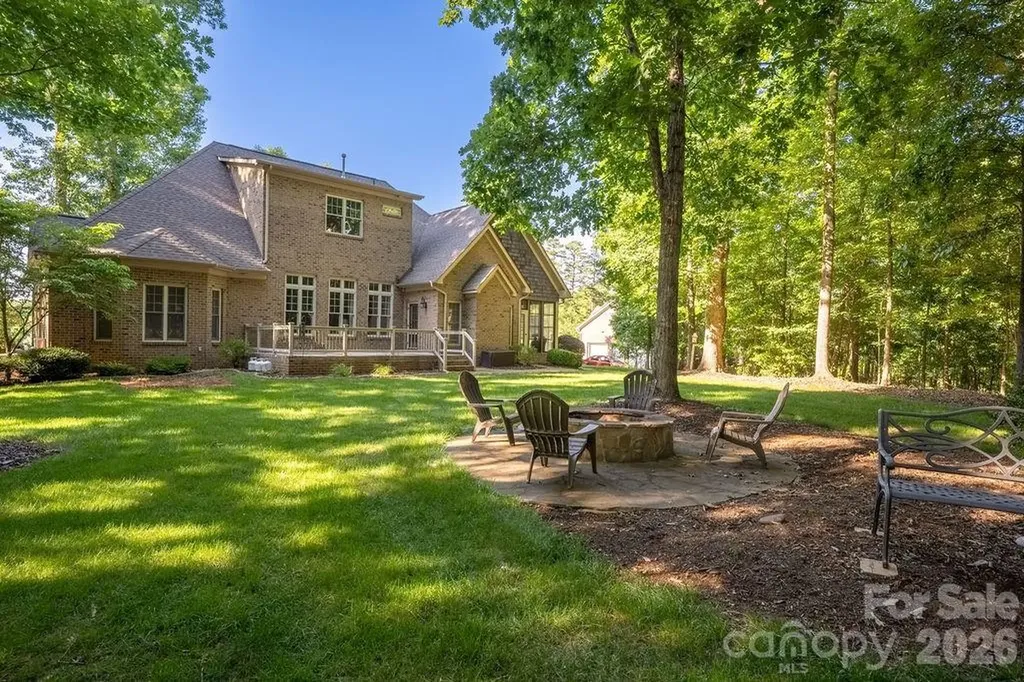 8325 Curico Lane Charlotte NC 28227