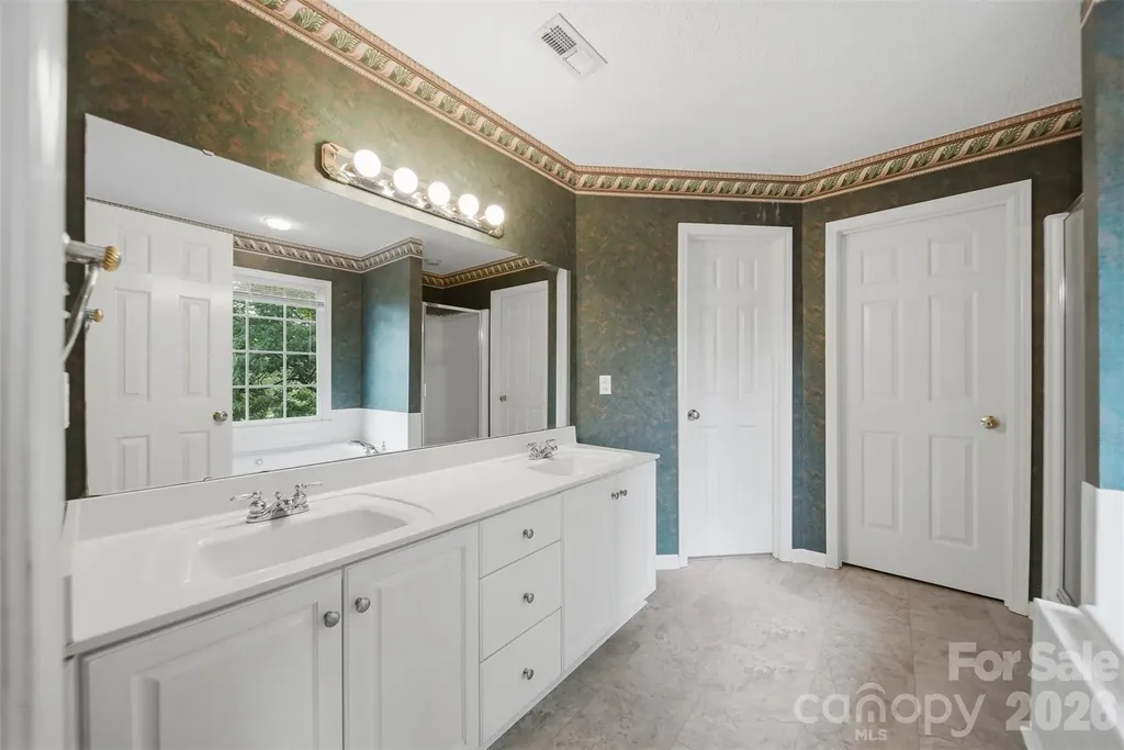 1737 9th Street Place SE Hickory NC 28602