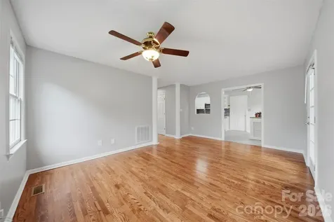 1737 9th Street Place SE Hickory NC 28602