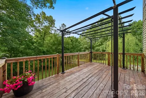 1737 9th Street Place SE Hickory NC 28602