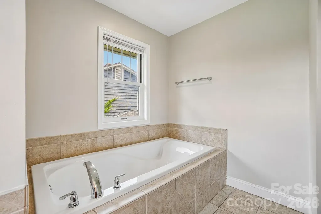 25 Houston Street Asheville NC 28801