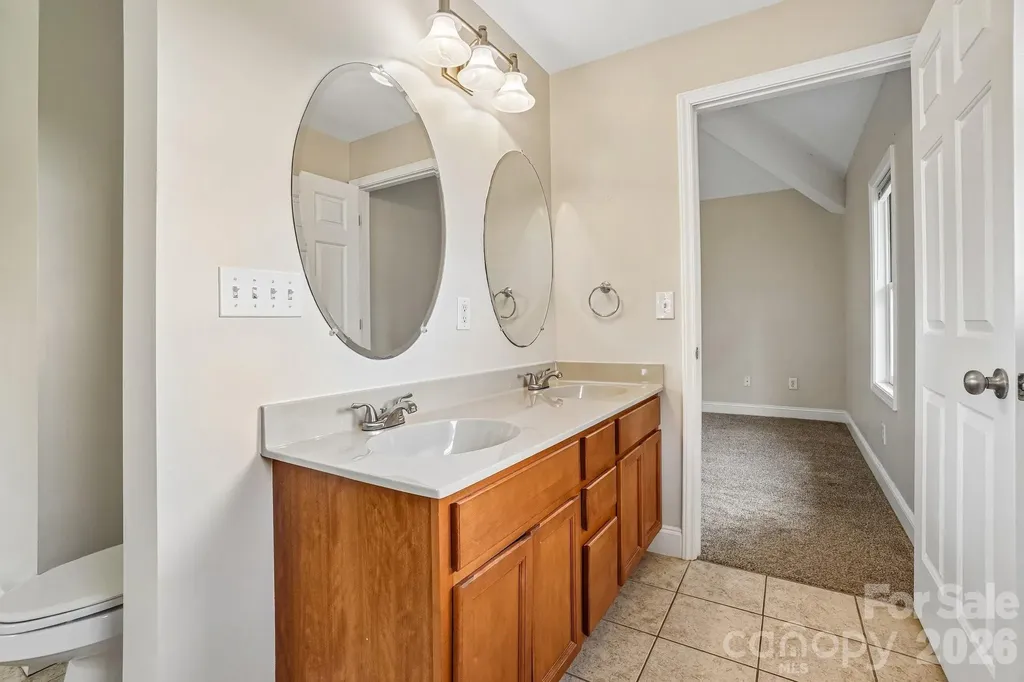 25 Houston Street Asheville NC 28801