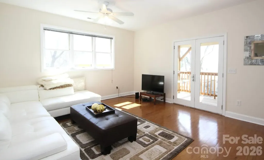 25 Houston Street Asheville NC 28801