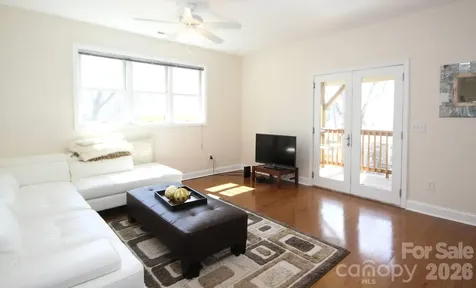 25 Houston Street Asheville NC 28801