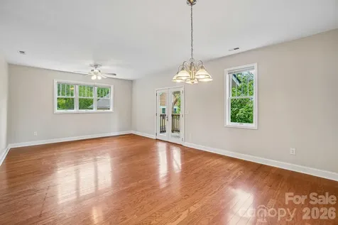 25 Houston Street Asheville NC 28801