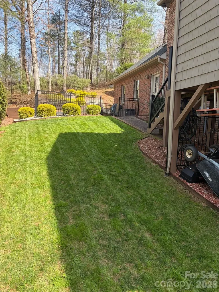 236 Robinwood Circle NE Lenoir NC 28645
