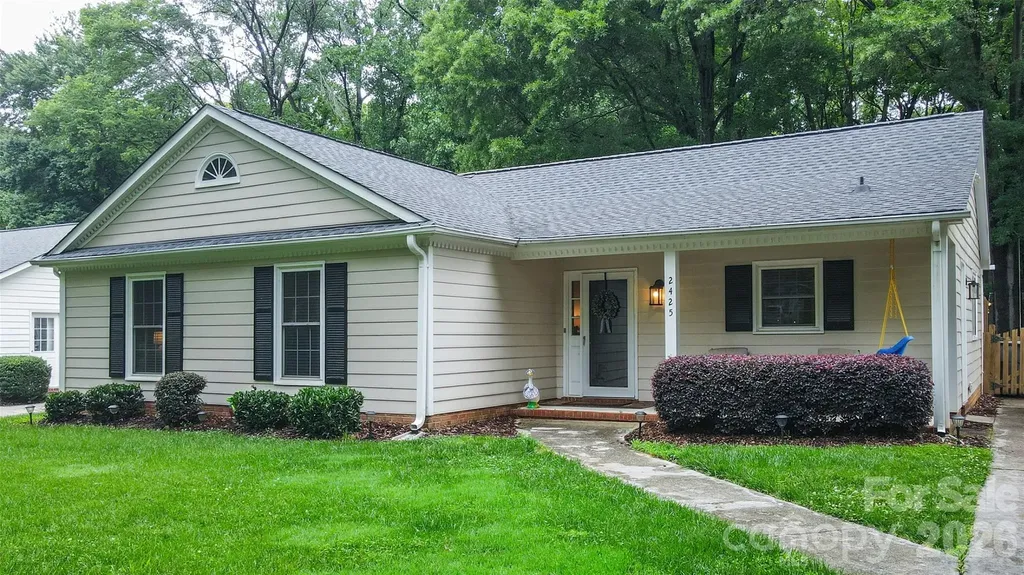 2425 Turnberry Lane Charlotte NC 28210
