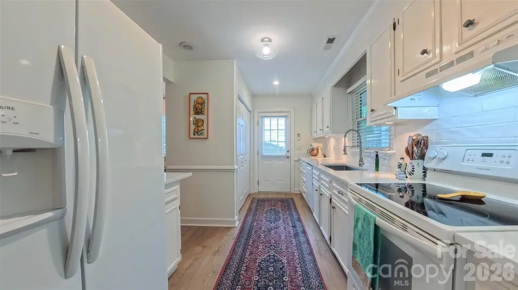 2425 Turnberry Lane Charlotte NC 28210