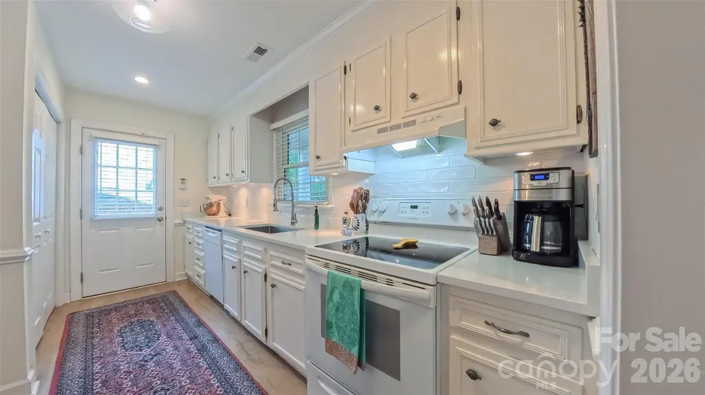 2425 Turnberry Lane Charlotte NC 28210