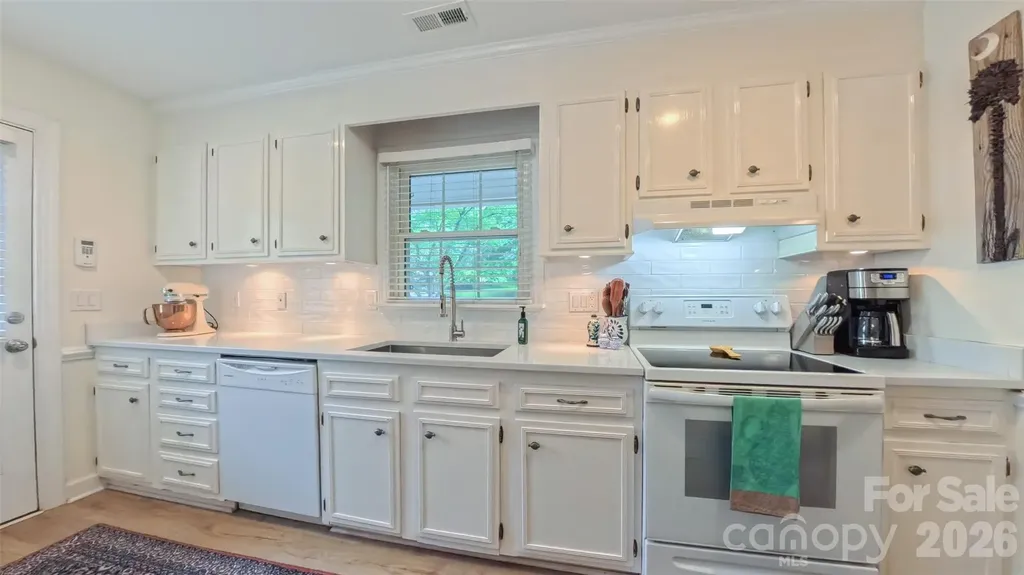 2425 Turnberry Lane Charlotte NC 28210