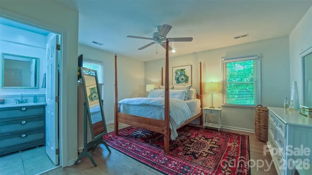 2425 Turnberry Lane Charlotte NC 28210