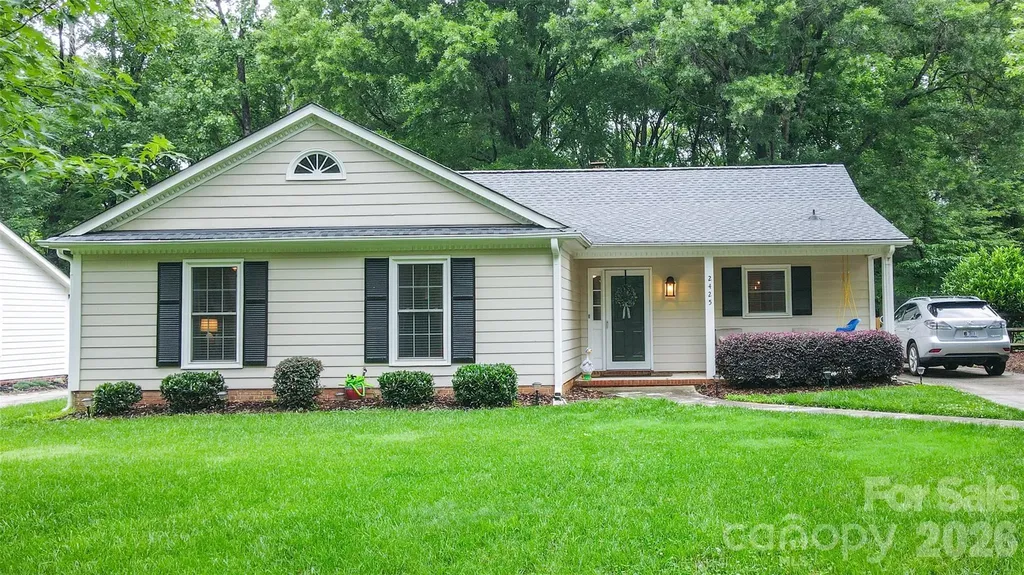 2425 Turnberry Lane Charlotte NC 28210