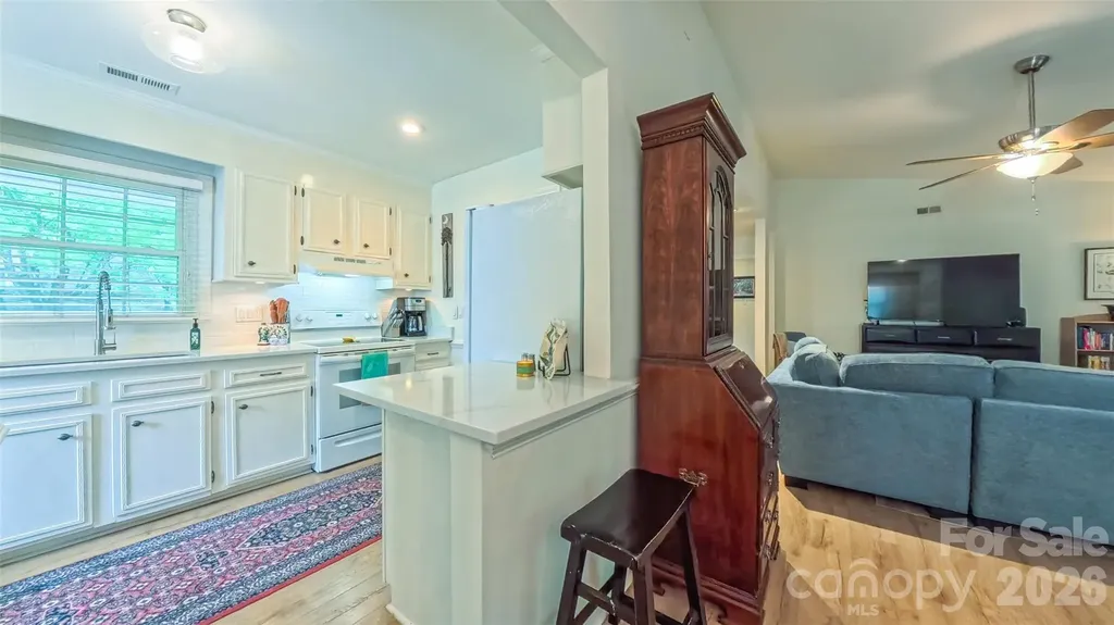 2425 Turnberry Lane Charlotte NC 28210