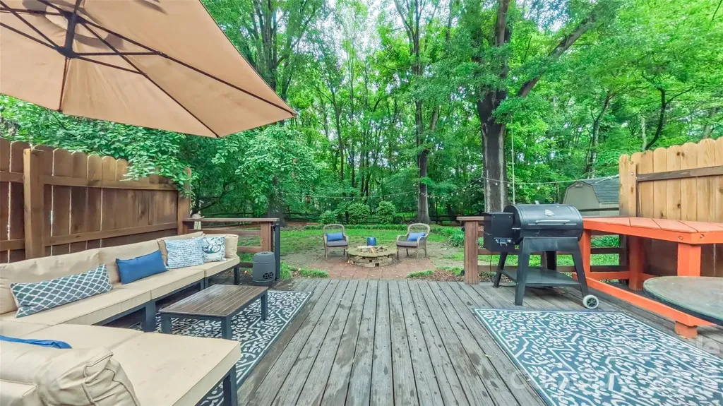 2425 Turnberry Lane Charlotte NC 28210
