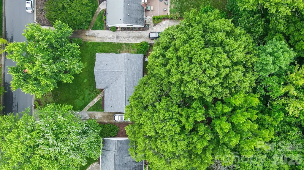 2425 Turnberry Lane Charlotte NC 28210