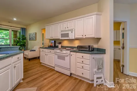 99 Ridgetop Circle Brevard NC 28712