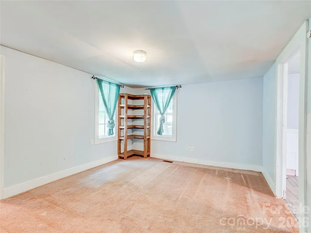 7049 Austin Little Mountain Road Elkin NC 28621