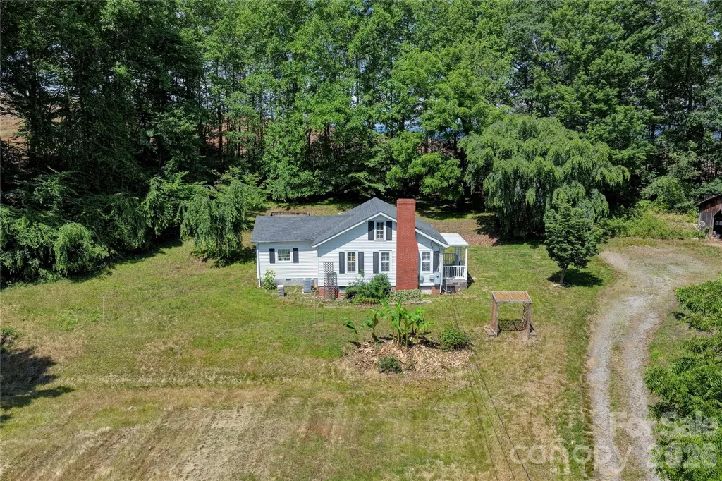 7049 Austin Little Mountain Road Elkin NC 28621