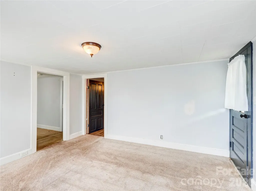 7049 Austin Little Mountain Road Elkin NC 28621