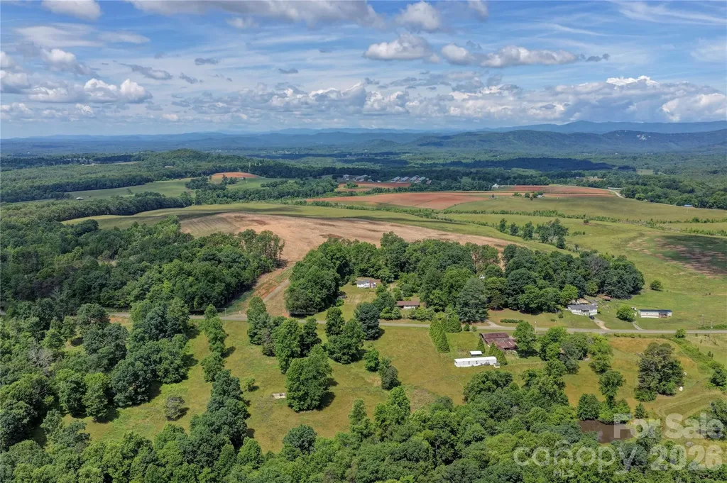 7049 Austin Little Mountain Road Elkin NC 28621