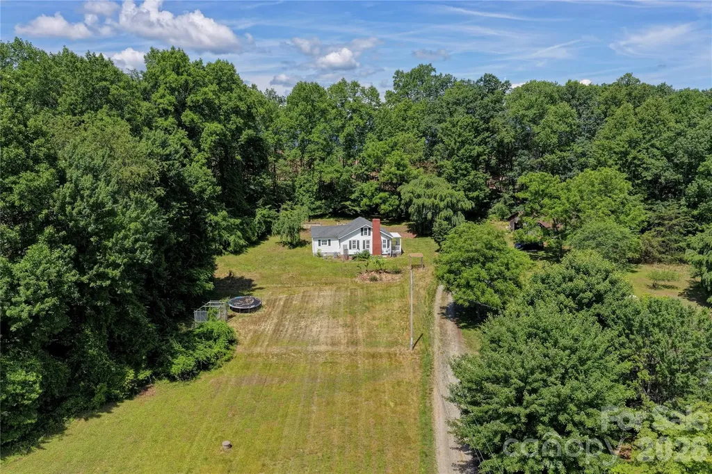 7049 Austin Little Mountain Road Elkin NC 28621