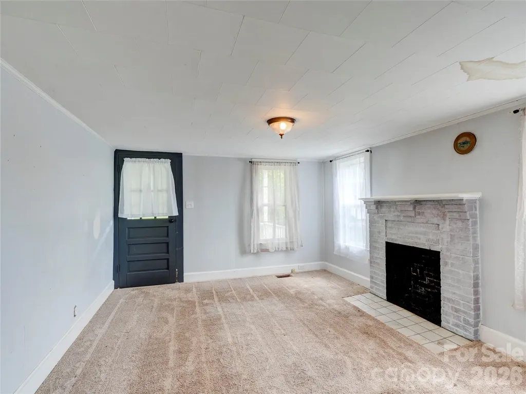 7049 Austin Little Mountain Road Elkin NC 28621