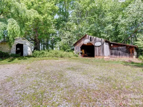 7049 Austin Little Mountain Road Elkin NC 28621