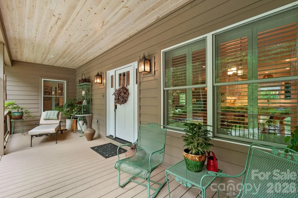 142 Highland Cove West Jefferson NC 28694