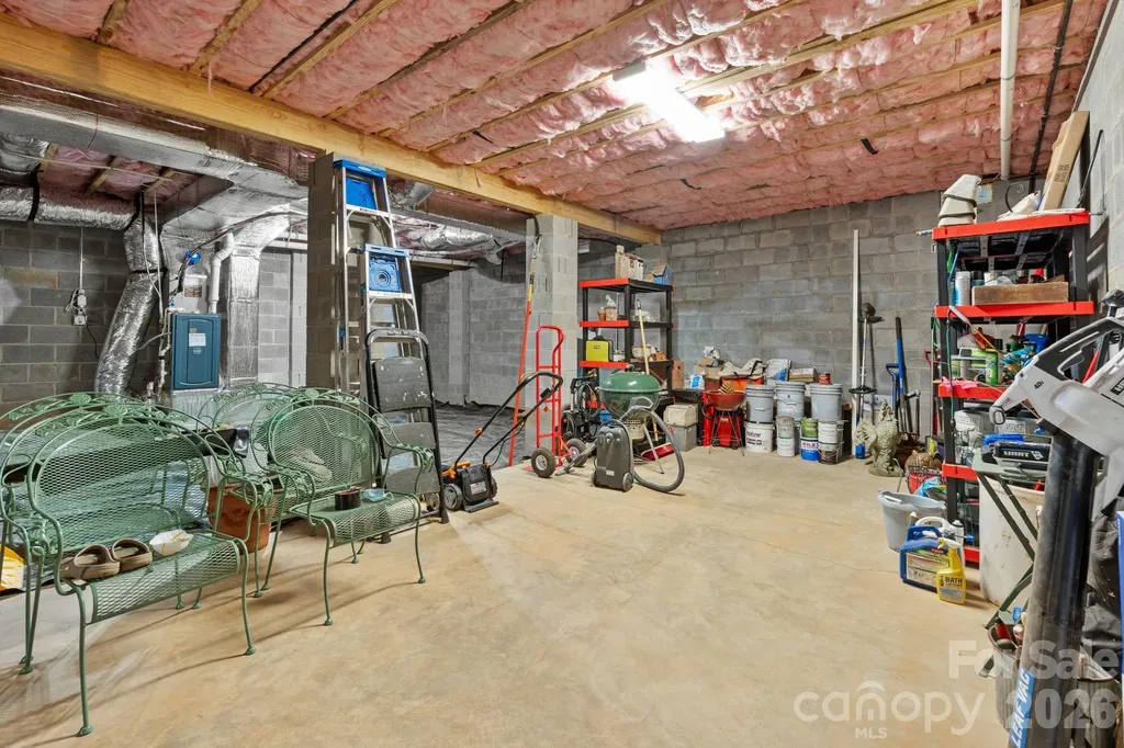 142 Highland Cove West Jefferson NC 28694